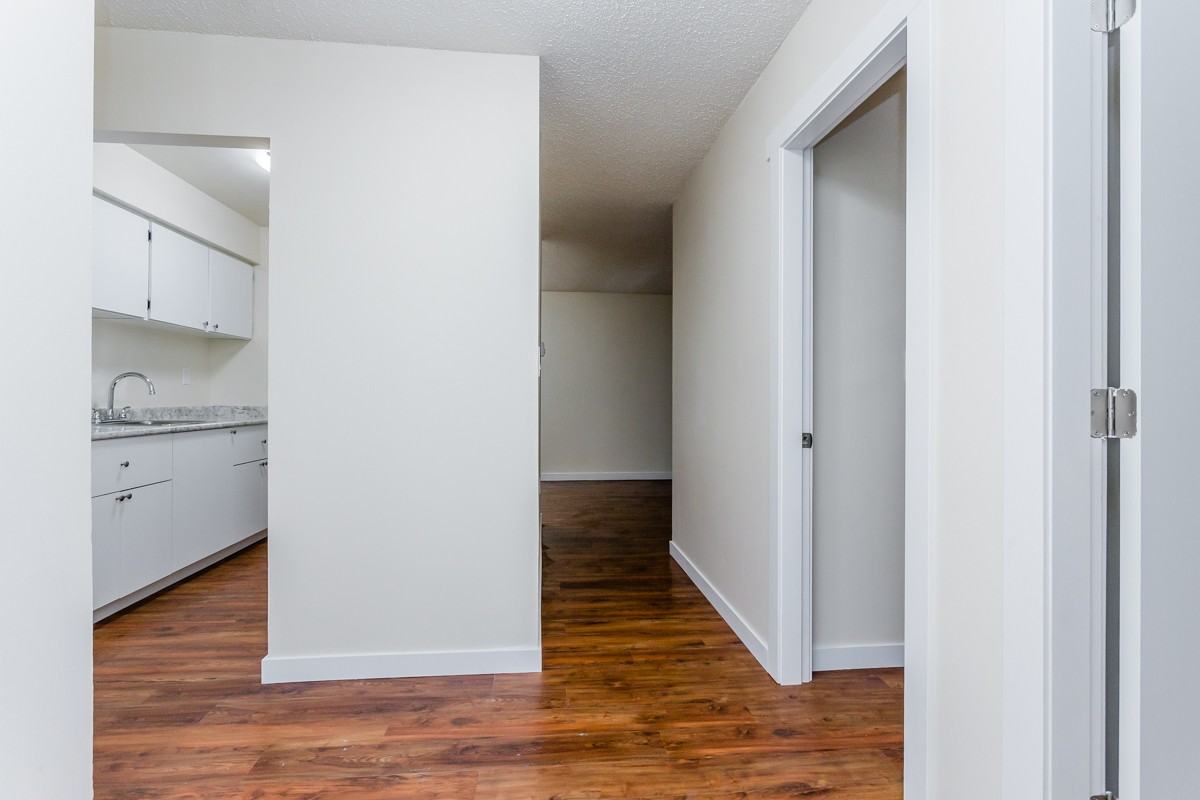 Ashley House Apartments - Photo 4 of 13
