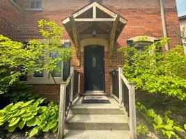 featured image of 82 Owen St