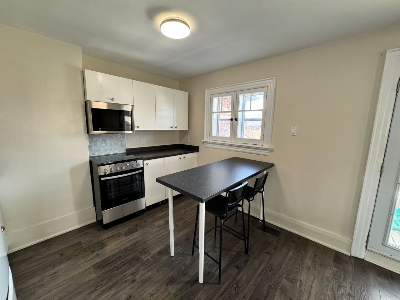 Cozy Loft - Photo 4 of 18