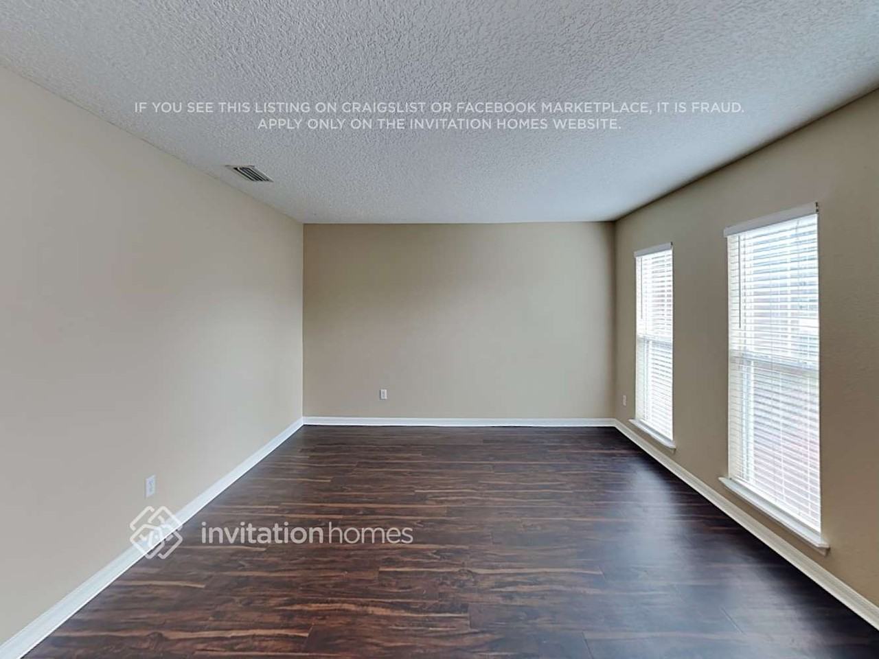 327 Johns Creek Pkwy - Photo 4 of 20