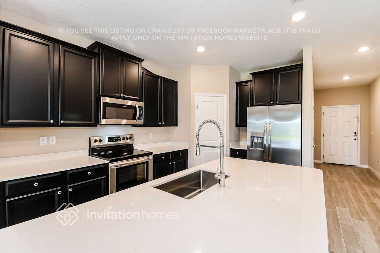 6764 Tidal Creek Ln - Photo 6 of 20