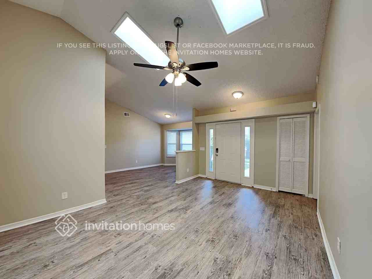 20209 Macon Pkwy - Photo 3 of 21