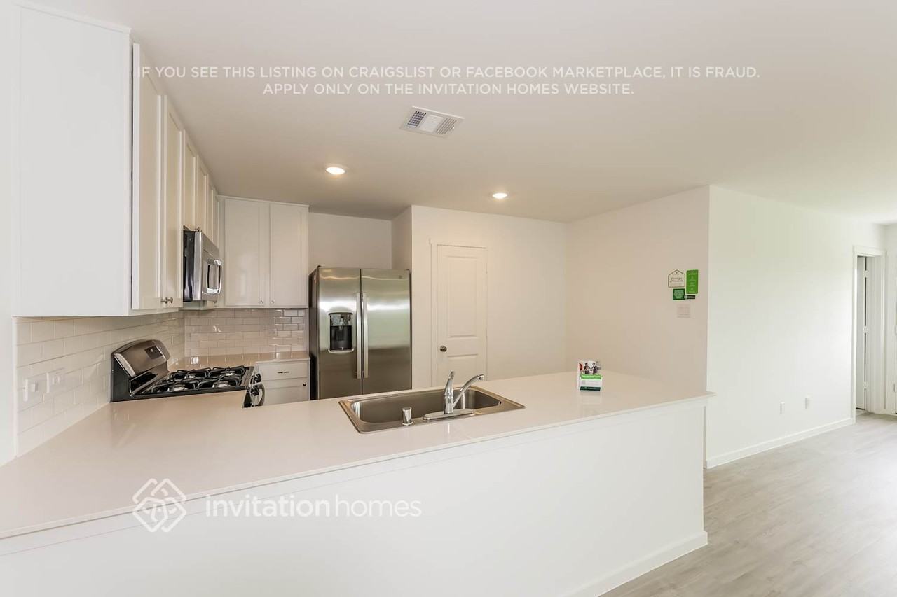 2745 Bronte Blvd - Photo 7 of 18