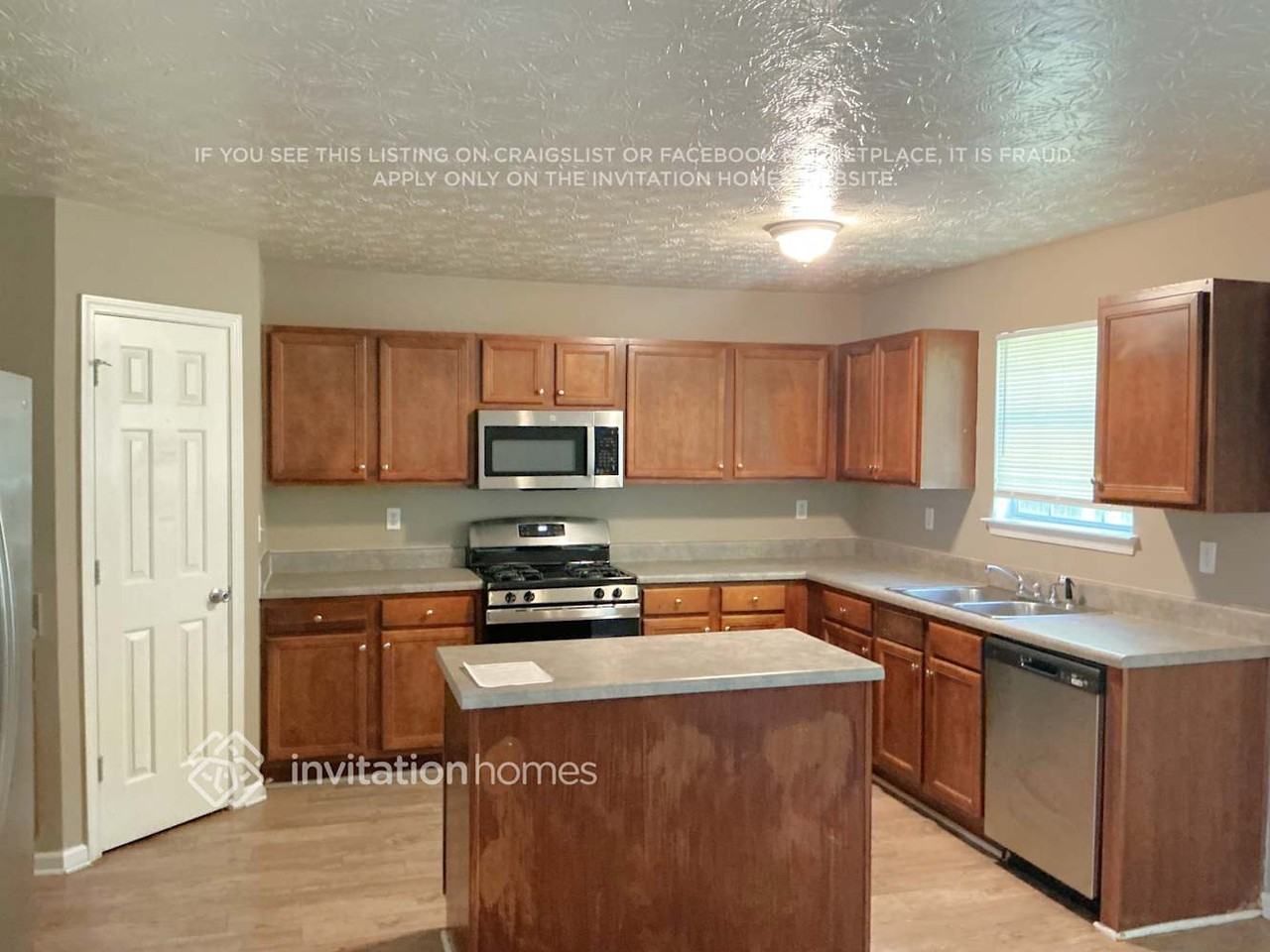 255 Timberlake Ter - Photo 3 of 11