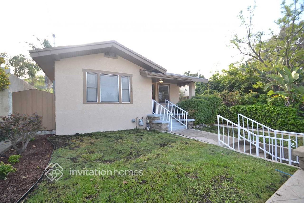 10018 Silverton Ave - Photo 2 of 15