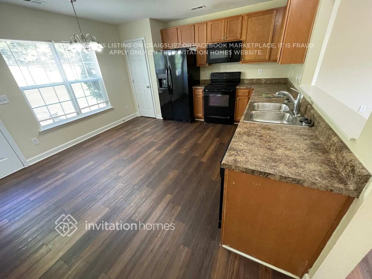 974 Ramsgate Dr Sw - Photo 3 of 13