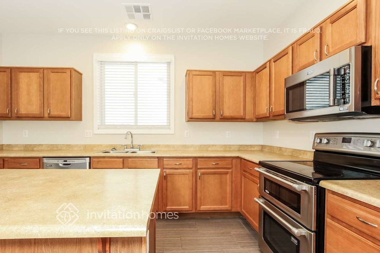 28958 N 124th Dr - Photo 5 of 16