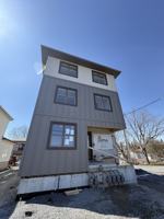 featured image of 476 Division St