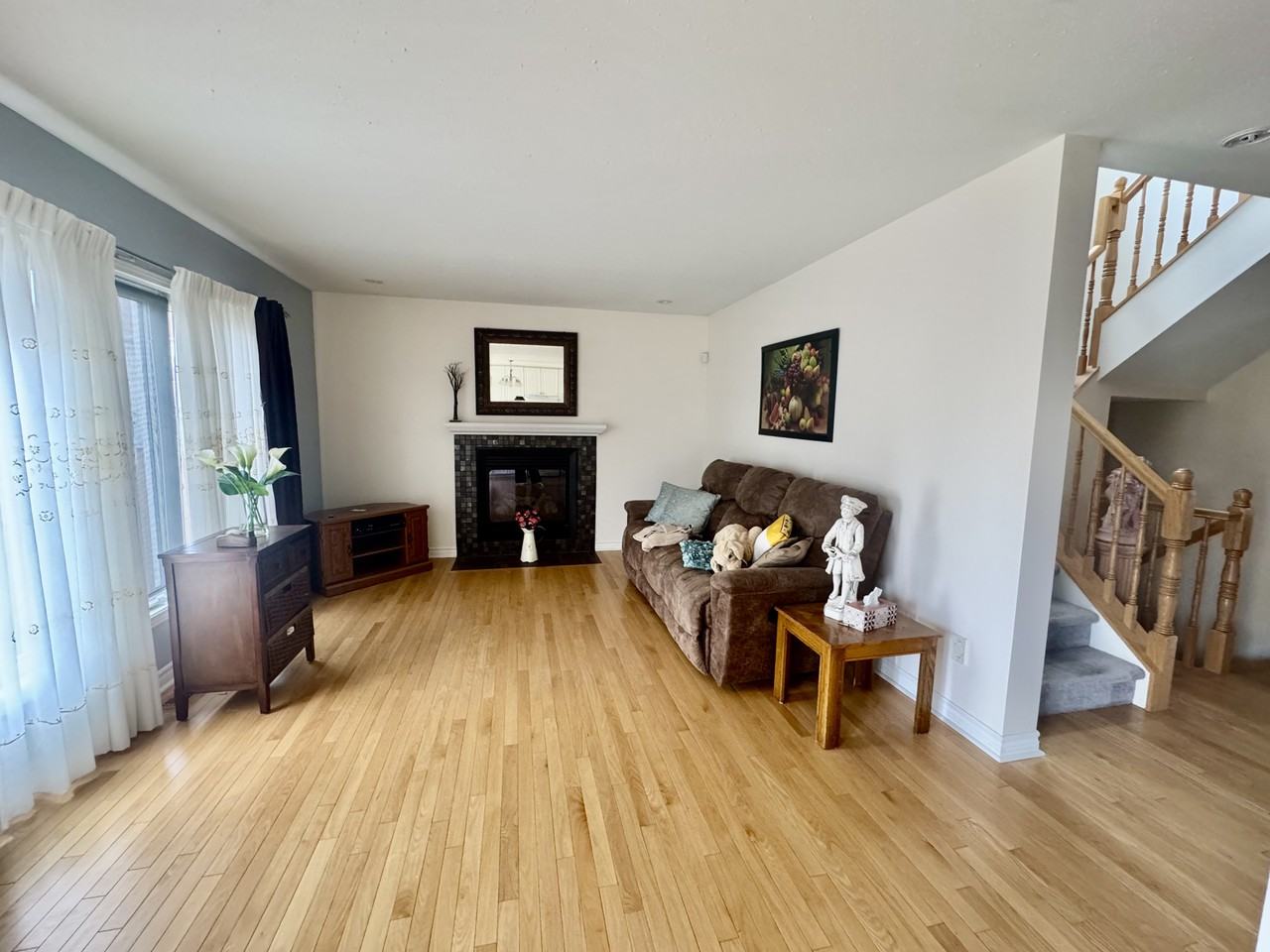 618 Beatrice Dr - Photo 2 of 18