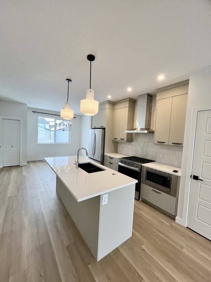 500 Paterson Way Sw - Photo 3 of 17