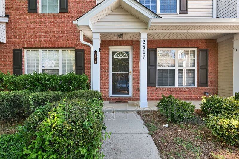 2817 Summergrove Ct - Photo 3 of 34