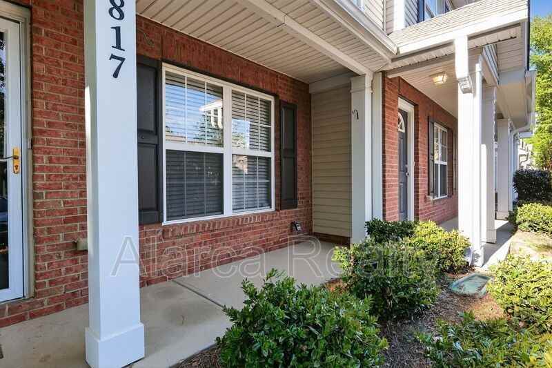 2817 Summergrove Ct - Photo 4 of 34