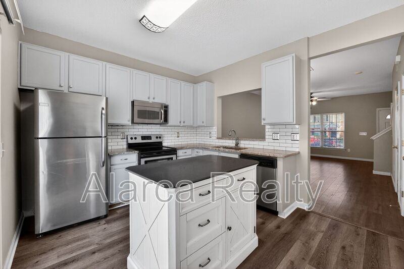 2817 Summergrove Ct - Photo 7 of 34