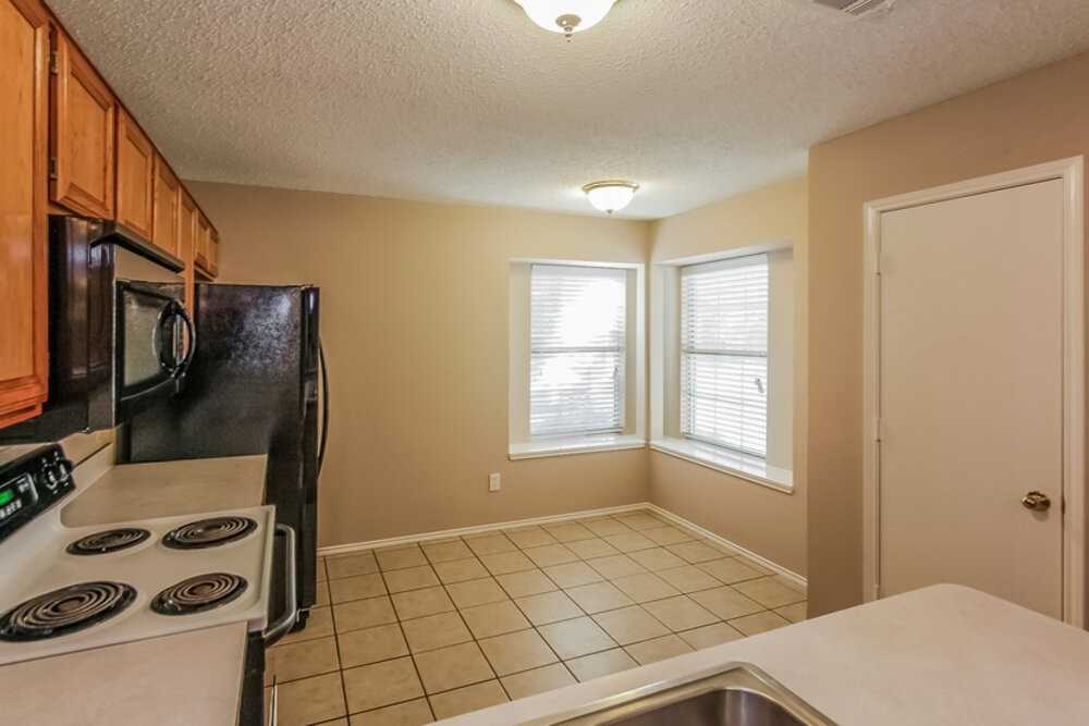 6505 Nicole Way - Photo 5 of 13