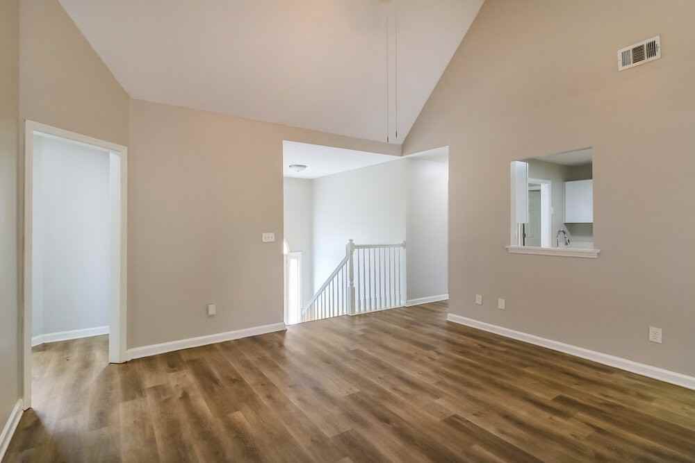 915 Castlerock Way - Photo 6 of 17