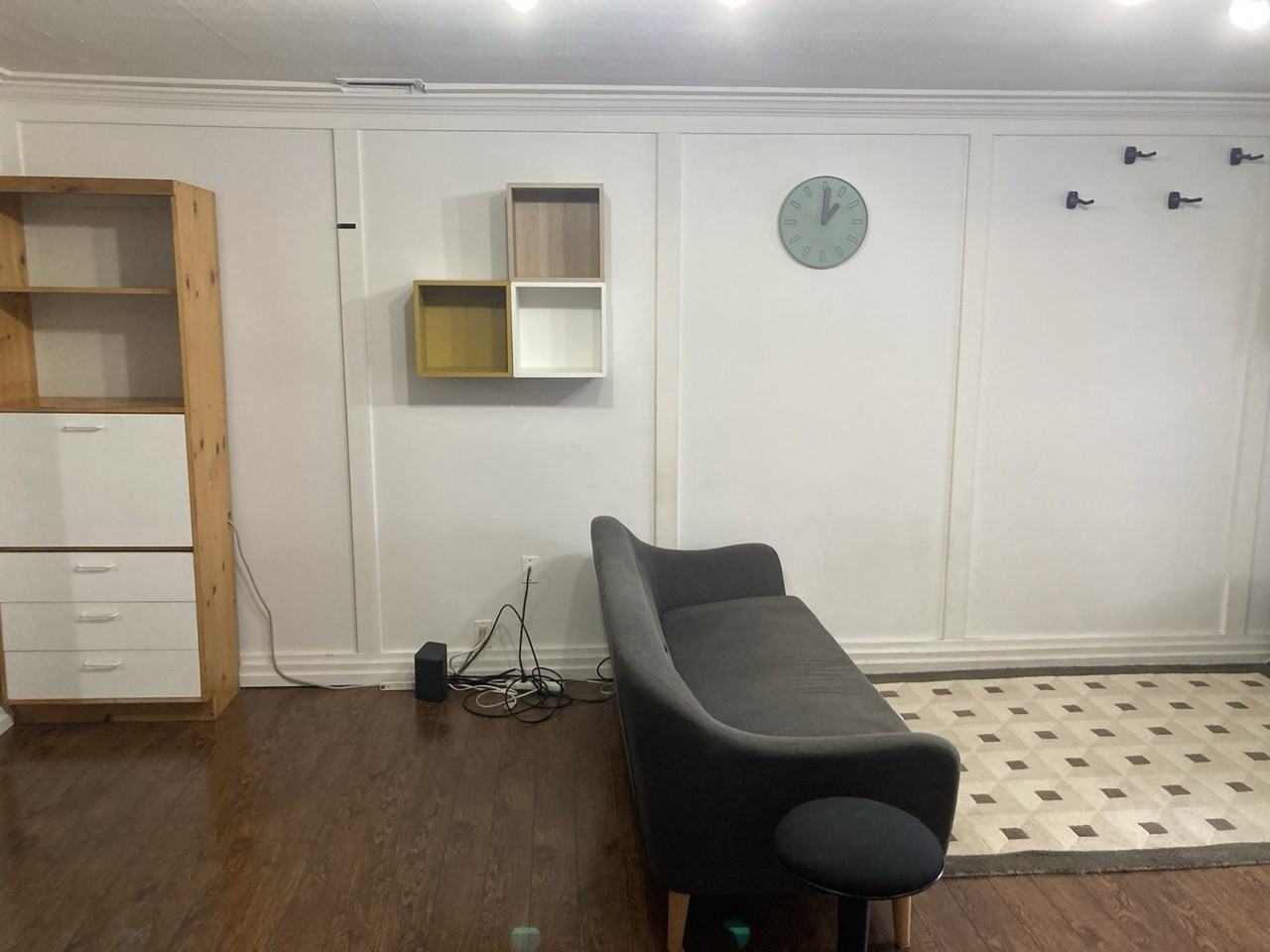 5032 Fraser St - Photo 7 of 27