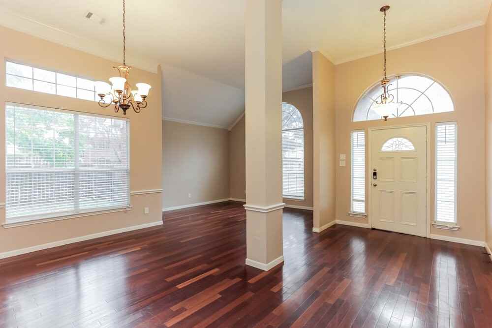 1510 Lost Creek Dr - Photo 5 of 16