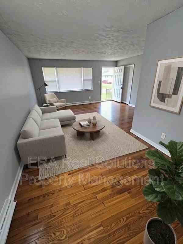 1542 Picard Rd - Photo 3 of 27