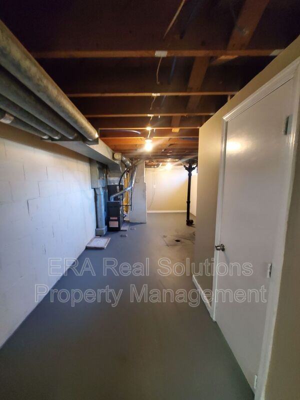 1542 Picard Rd - Photo 6 of 27