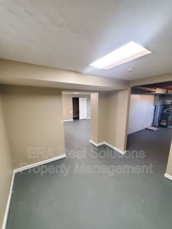 1542 Picard Rd - Photo 7 of 27