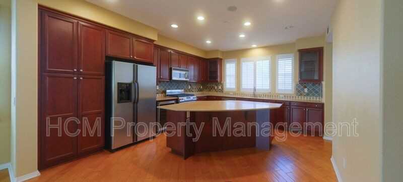 2736 Cabrillo Ave - Photo 4 of 19