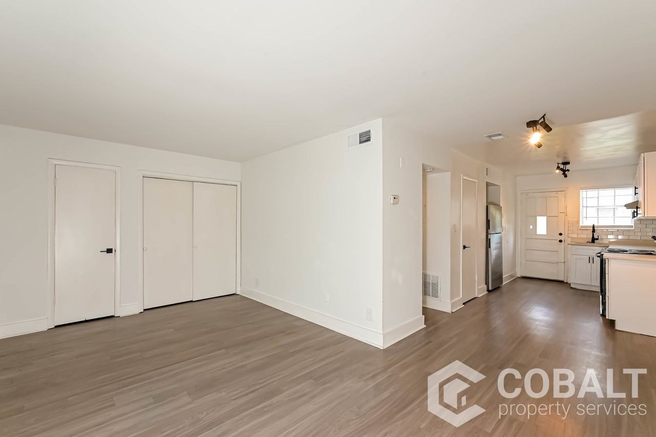 2721 White Oak Dr #29 - Photo 5 of 21