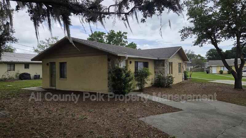 265 Leelon Rd - Photo 3 of 14