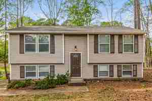 featured image of 109 Castle Bay Ct