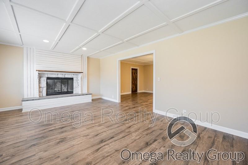 61 Carolyn Dr - Photo 5 of 31