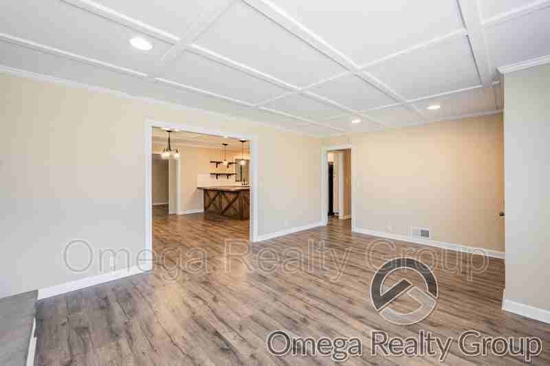 61 Carolyn Dr - Photo 7 of 31