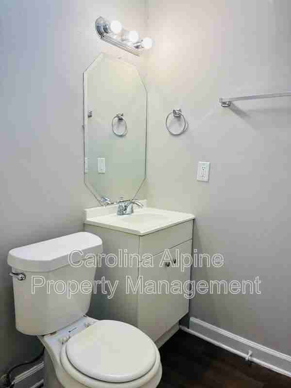 202 W Sullivan St - Photo 6 of 15