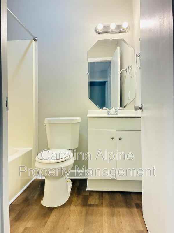 202 W Sullivan St - Photo 7 of 15