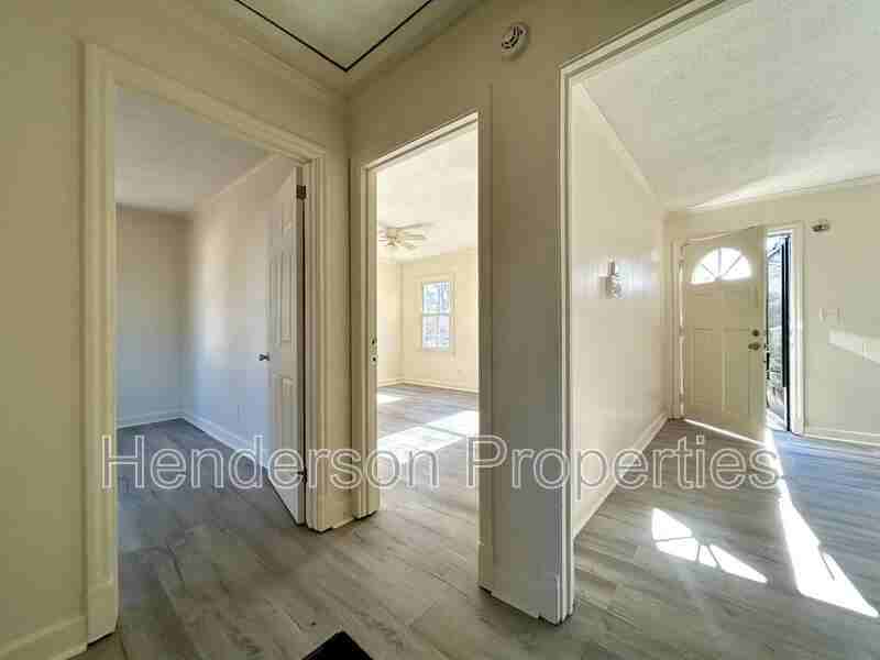 1219 Bailey St - Photo 4 of 16