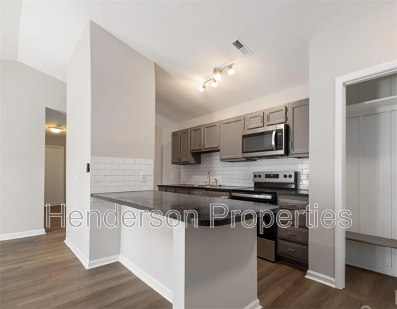 6142 Meadow Rose Ln - Photo 3 of 12