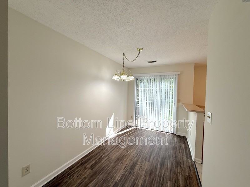 6330 Windsor Gate Ln - Photo 4 of 15