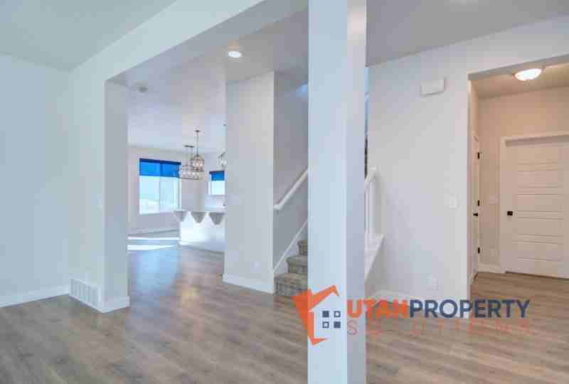 4693 W Daisy Ln - Photo 6 of 35