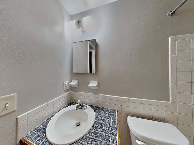 9610 N 12th St #B - Photo 4 of 12