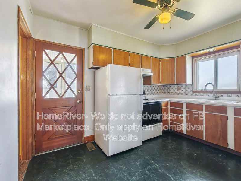 923 W Gordon Ave - Photo 4 of 20