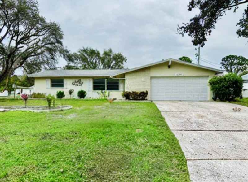 1501 S Hillcrest Ave - Photo 2 of 49