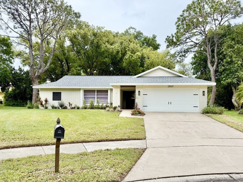 2869 Thistle Ct N - Photo 2 of 50