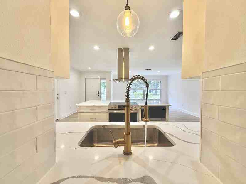 2869 Thistle Ct N - Photo 6 of 50
