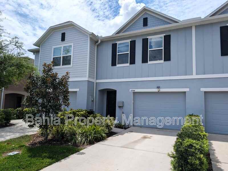4744 Spatter Dock St - Photo 2 of 18