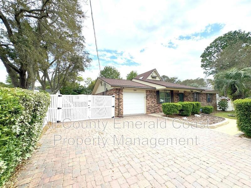 504 Kelly St - Photo 5 of 50