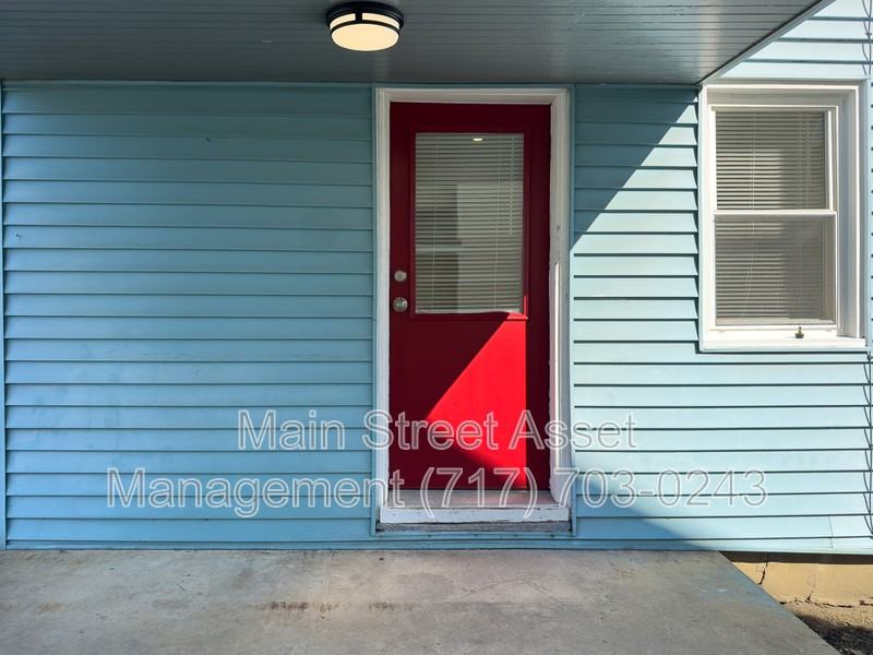 127 N Prince St - Photo 4 of 28