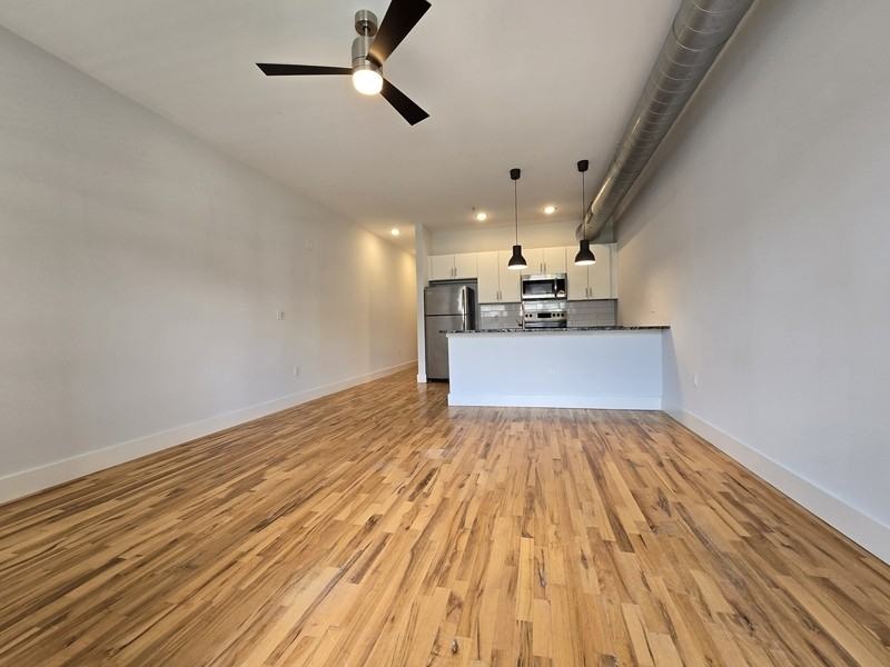 805 W Cary St #216 - Photo 2 of 16