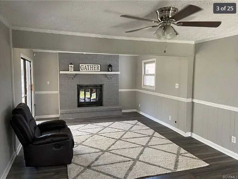 914 Yorkshire Rd - Photo 3 of 24