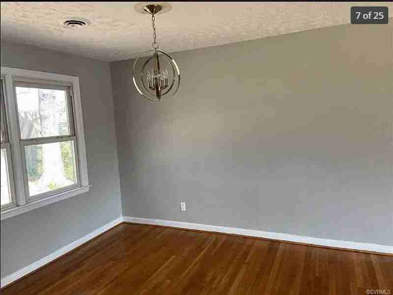 914 Yorkshire Rd - Photo 7 of 24