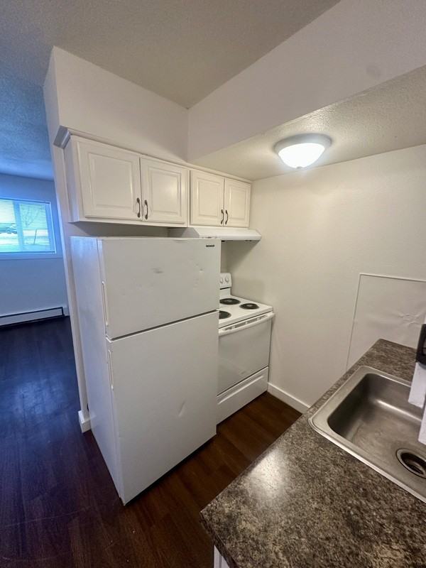 1485 Meadowview Dr #4 - Photo 5 of 12