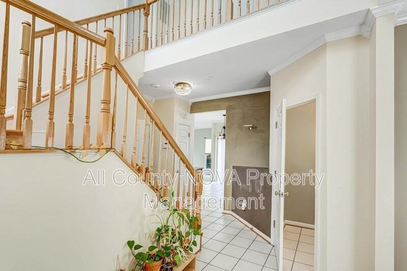 8308 Deerstill Way - Photo 5 of 50