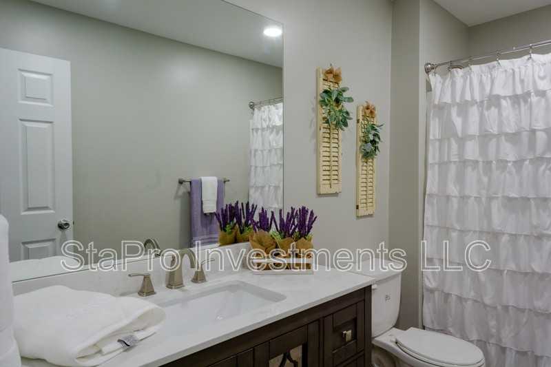 2340 Hamilton Ave #14 - Photo 6 of 23